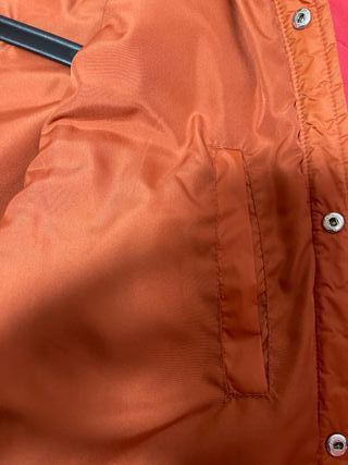 Chaqueta Zara entretiempo acolchada naranja