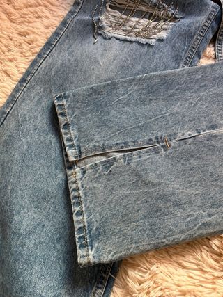 Pantalones Desigual vaqueros rotos anchos