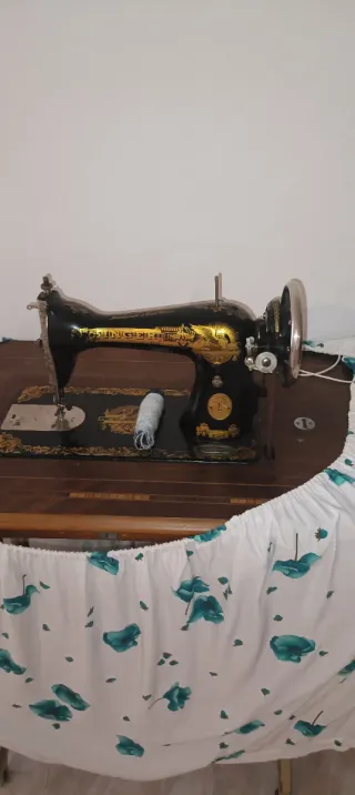 Máquina de coser Singer antigua de 1922
