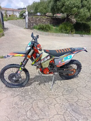 KTM SIX DAYS