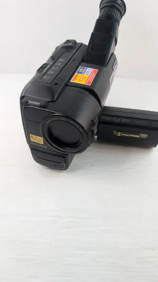 Sony Handycam CCD-TRV13E Hi8 Video-8 XR