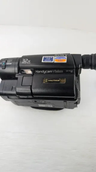 Sony Handycam CCD-TRV13E Hi8 Video-8 XR