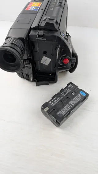Sony Handycam CCD-TRV13E Hi8 Video-8 XR