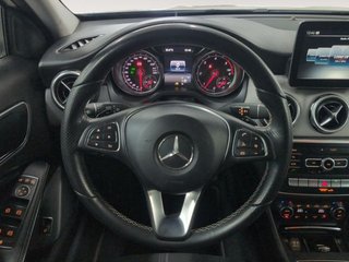 Mercedes GLA GLA 200 d Urban 100 kW (136 CV)