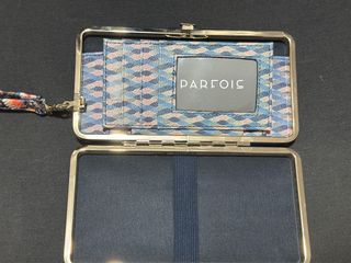 Cartera de mujer con estampado floral