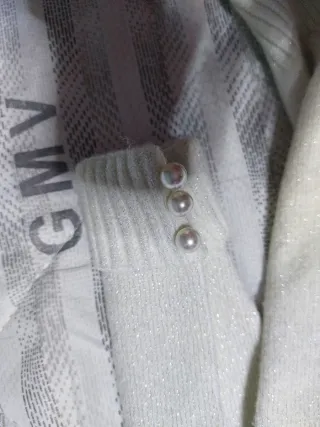 Maglione bianco con perle