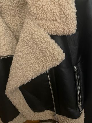 Abrigo Zara Negro y Beige Borreguito