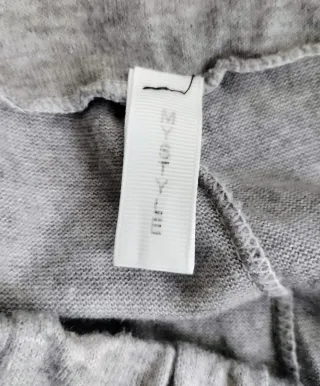 Pantalón de punto gris