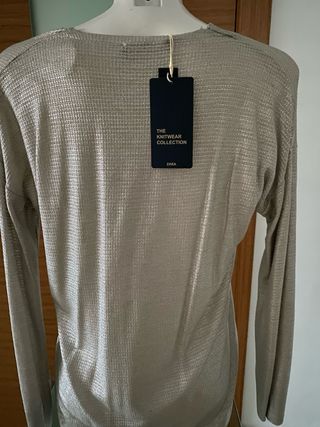 Suéter Zara plateado manga larga