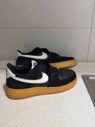 Nike Air Force 1 Negras y Marrones