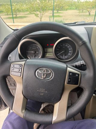 Toyota Land Cruiser 150 2013
