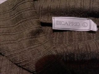 Jersey fino cuello alto verde oliva