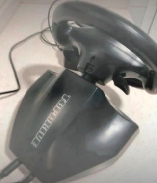 Volante y Pedales PS2 Logic3