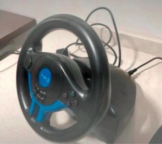 Volante y Pedales PS2 Logic3