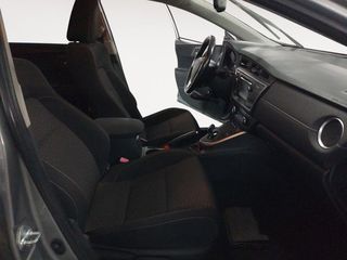 Toyota Auris Hybrid Feel!