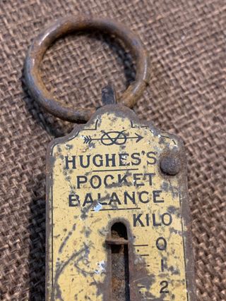 Bilancia tascabile vintage Hughes's