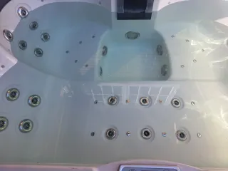 Jacuzzi 3-4 personas