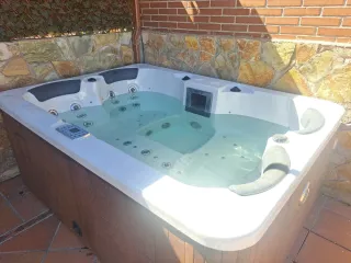 Jacuzzi 3-4 personas