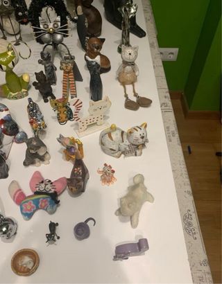 Collezione di 80 figure di gatti