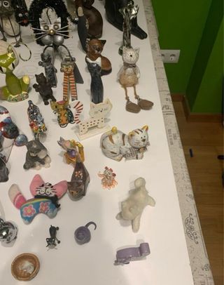 Collezione di 80 figure di gatti