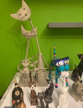 Collezione di 80 figure di gatti