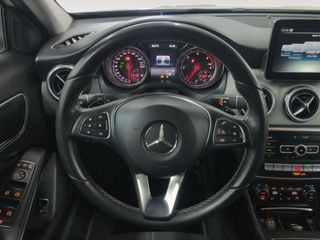 Mercedes GLA GLA 200 d Urban 100 kW (136 CV)