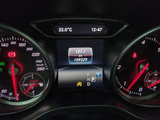 Mercedes GLA GLA 200 d Urban 100 kW (136 CV)