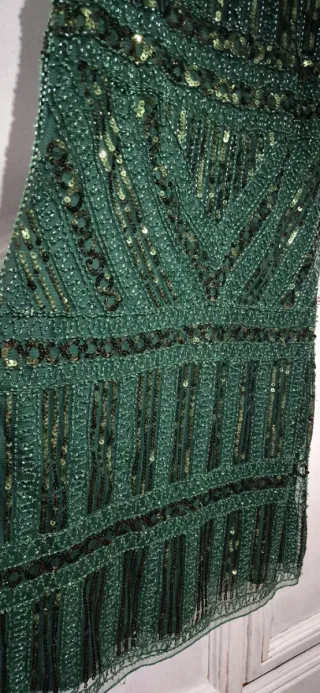 Vestido de fiesta verde con lentejuelas