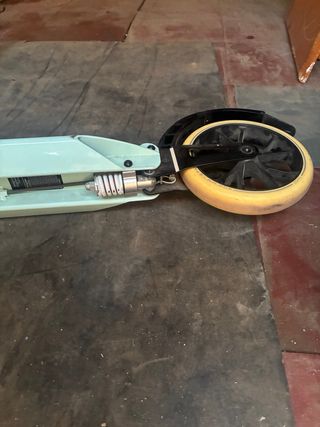 Patinete Mint con Ruedas Grandes Plegable