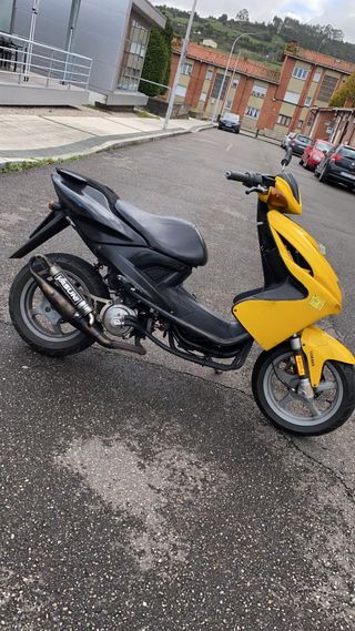 Carenado Completo Yamaha Aerox Negro/Amarillo