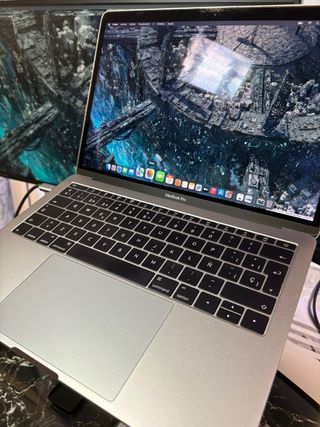 MacBook Pro 16GB RAM/500GB SSD/ 2017 13”