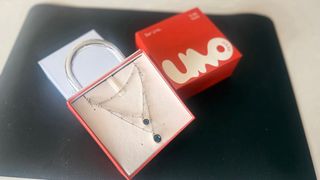 Collar Uno de 50 Plata y azul