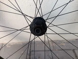 Rueda Delantera Bontrager Kovee Elite 30, Carbono