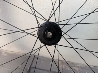 Rueda Delantera Bontrager Kovee Elite 30, Carbono