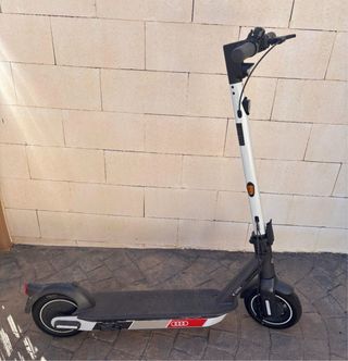 Patinete Eléctrico Audi