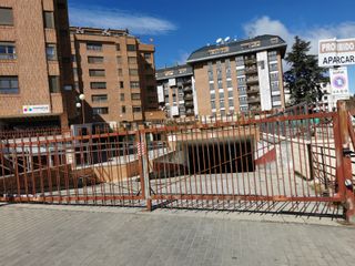 Vendo garaje cerrado 16 m. cuadrados Rda. Eloy San