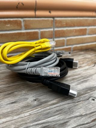 Cavi HDMI e Ethernet RJ45 nuovi