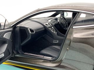 1:18 Aston Martin Vanquish S Bronce 2017 Auto Art