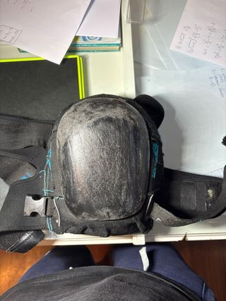 Skate completo 8”+ rodilleras tsg force V A