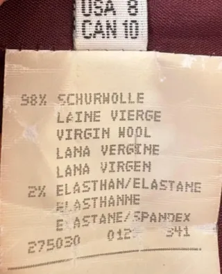 Traje lana virgen chaqueta y falda granate.