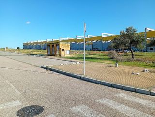 Nave industrial en venta en La Paz en Alcalá de Guadaira