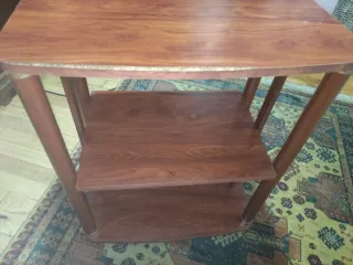 Mesa auxiliar de 3 baldas