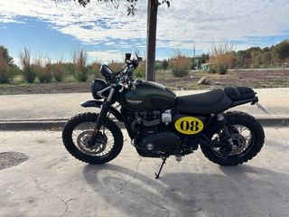 Triumph Street Scrambler 900 Negra/Verde
