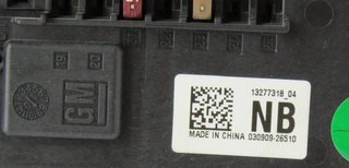 Caja de Fusibles OPEL INSIGNIA 1327731804 13277318-04 03909-26510 0390926510