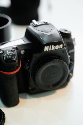 Kit Nikon D750 + Objetivo + Flash