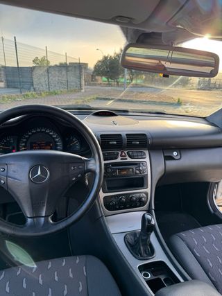 Mercedes-Benz Clase C 2003