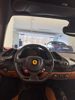 Ferrari 488 2016