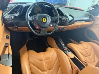 Ferrari 488 2016