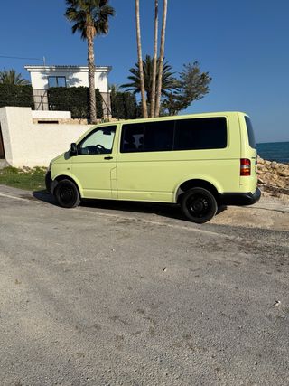 Volkswagen Transporter T5 2004