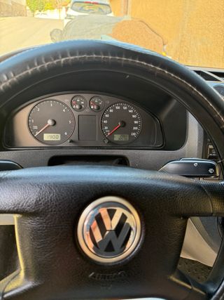 Volkswagen Transporter T5 2004